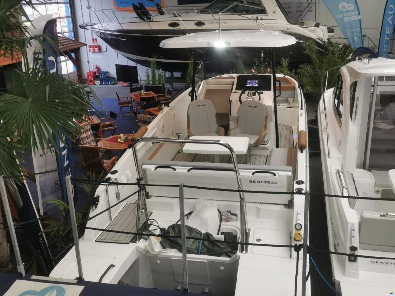 Beneteau FLYER 8 SPACEDECK V2