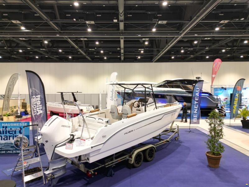 Beneteau FLYER 8 SPACEDECK V2