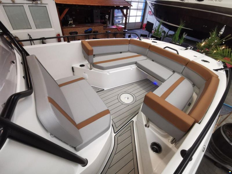 Beneteau FLYER 8 SPACEDECK V2