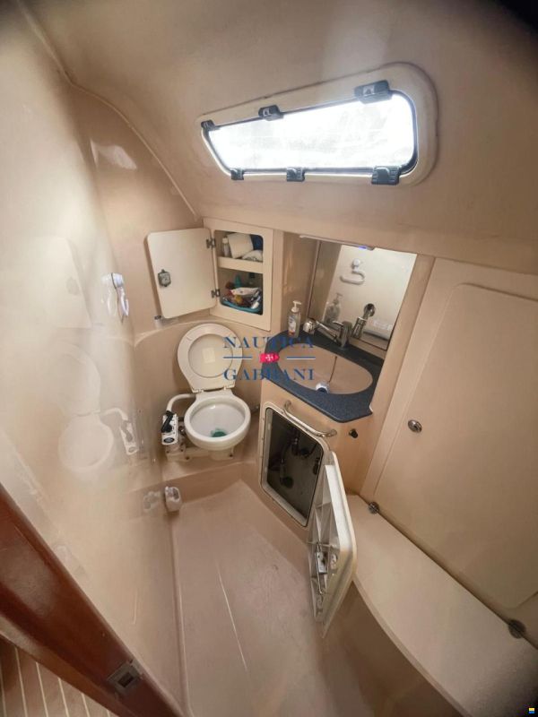 Bavaria 38