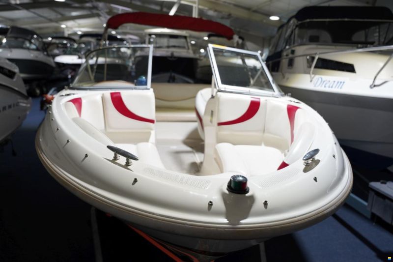 Maxum 1800 SR3
