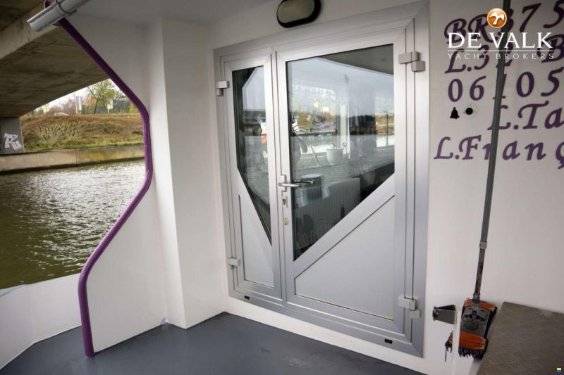 Sailing Houseboat 32M