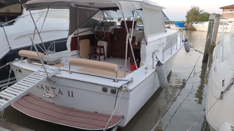 Chris Craft 31 COMMANDER
