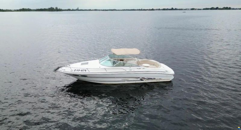 Sea Ray 280 SunSport Cuddy Cabin