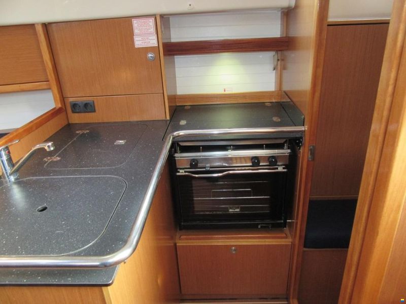Bavaria Cruiser 32