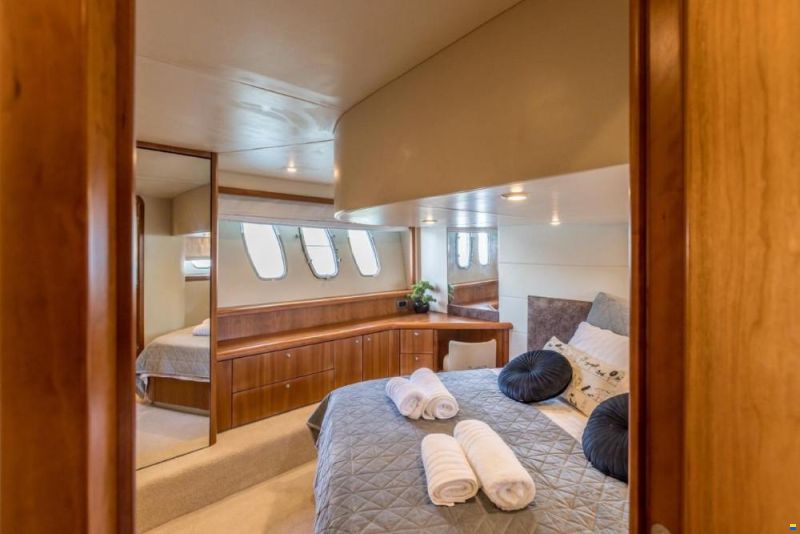 Sunseeker Predator 52