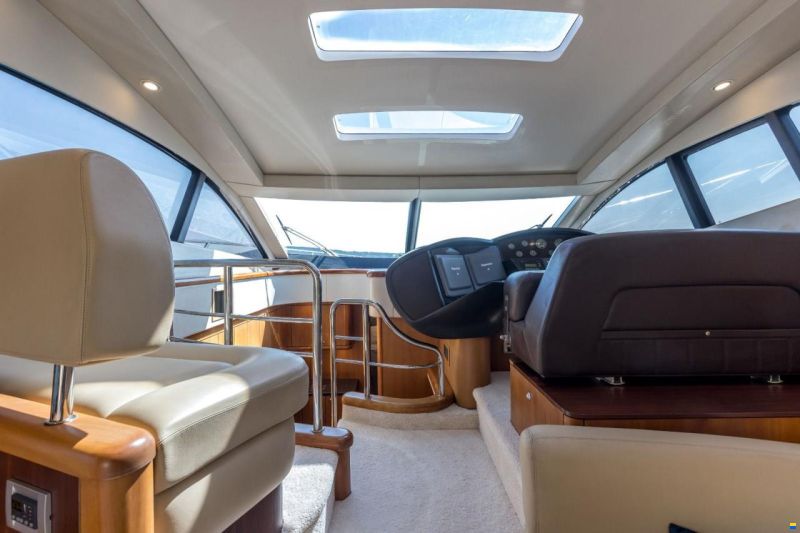 Sunseeker Predator 52