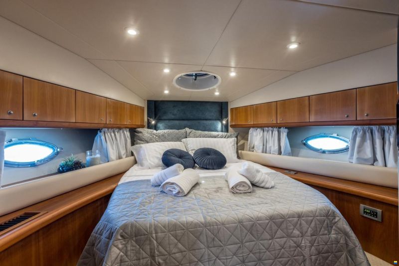 Sunseeker Predator 52