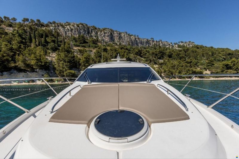 Sunseeker Predator 52