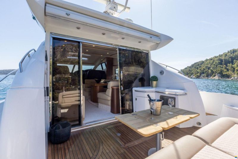 Sunseeker Predator 52