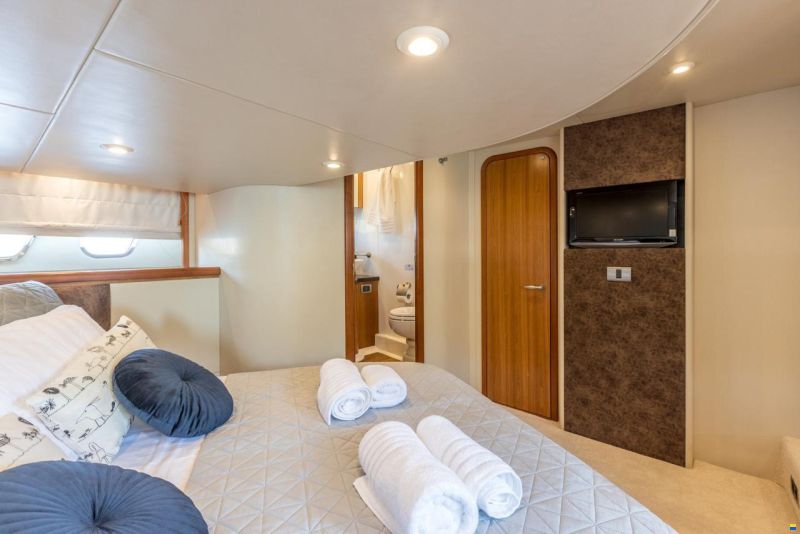 Sunseeker Predator 52