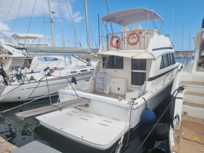 Riviera Marine 43 Flybridge