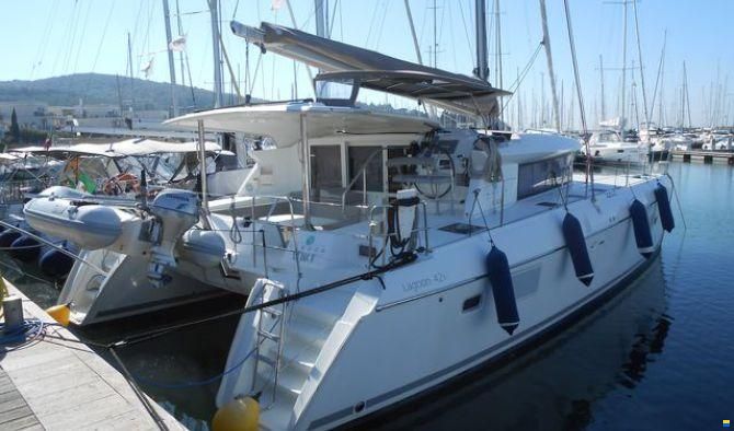 Lagoon 421