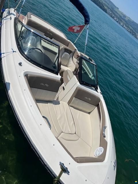 Sea Ray 210 Select