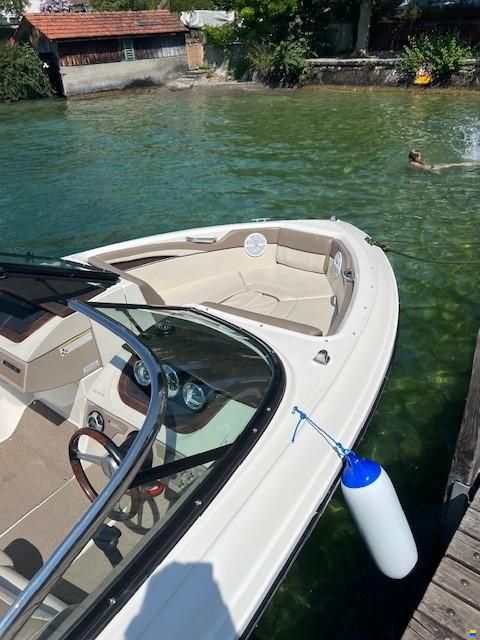 Sea Ray 210 Select