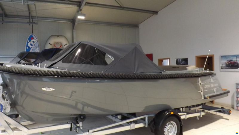 Corsiva 595 Tender