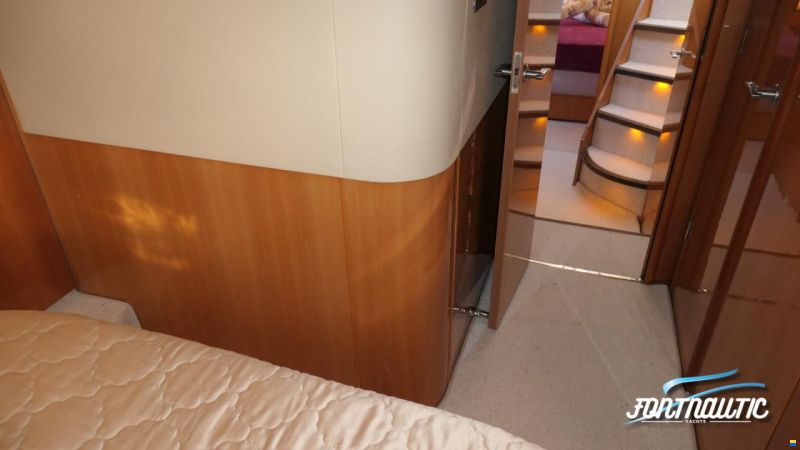 Sealine T60