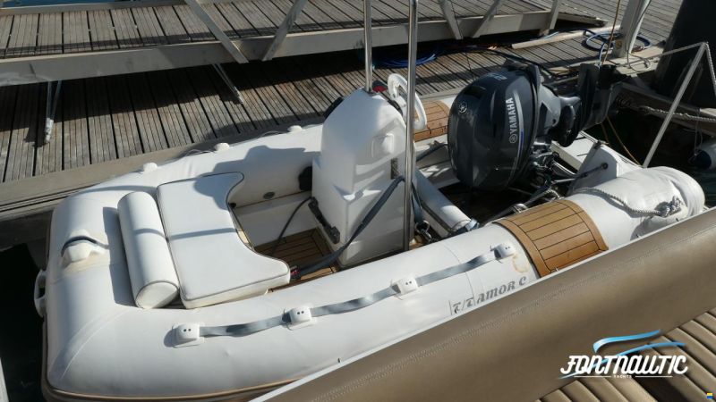 Sealine T60