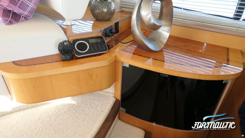 Sealine T60