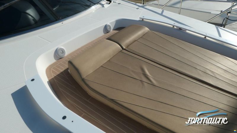Sealine T60