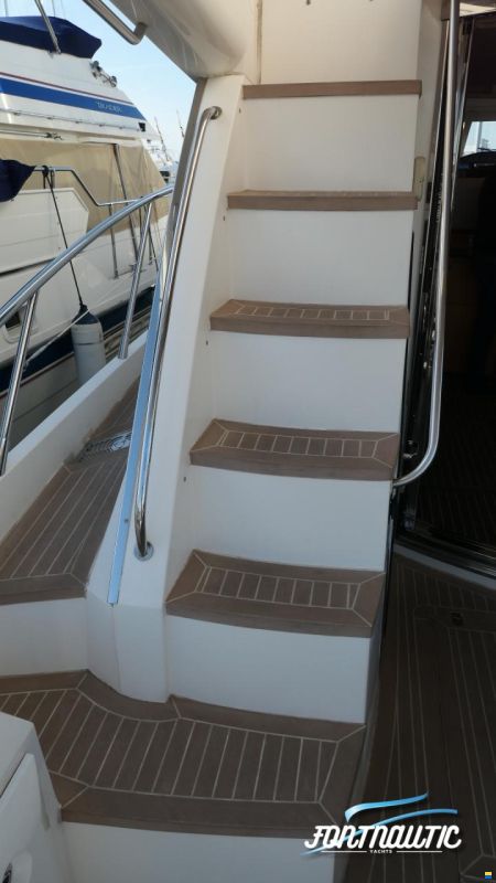 Sealine T60