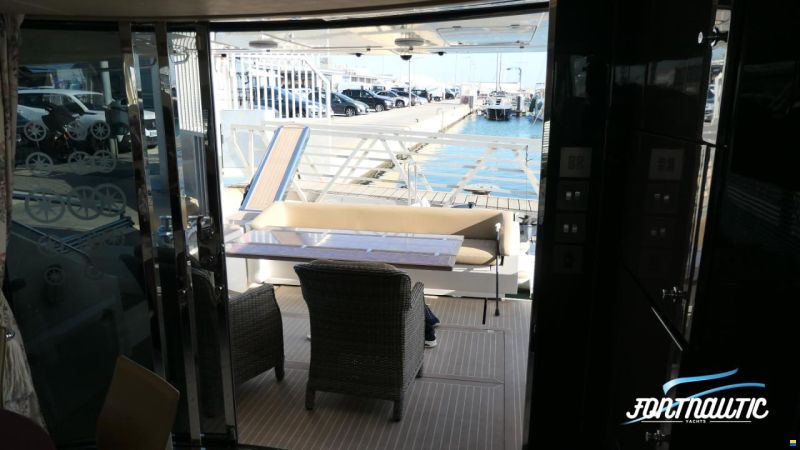 Sealine T60