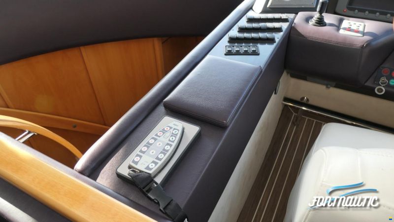 Sealine T60