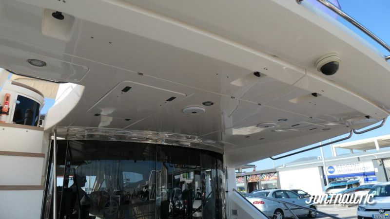 Sealine T60