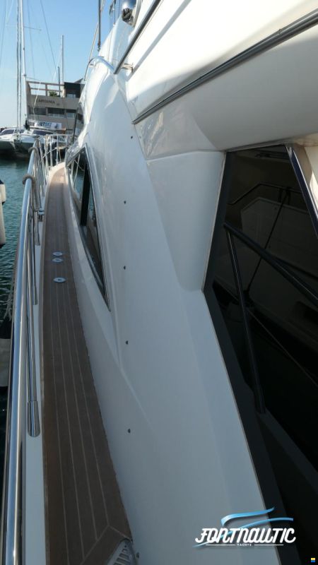 Sealine T60