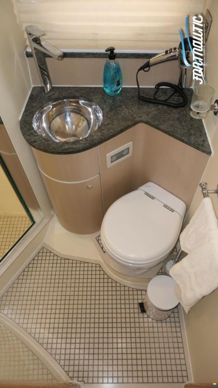 Sealine T60