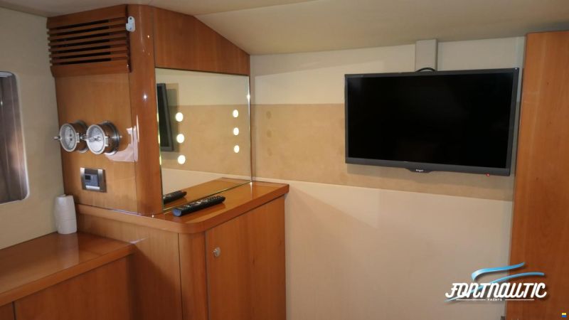 Sealine T60