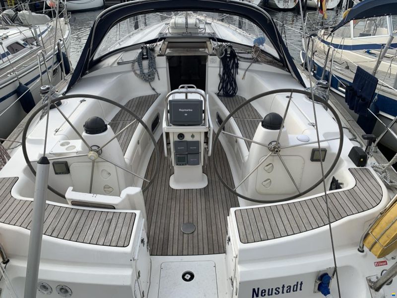 Bavaria 44