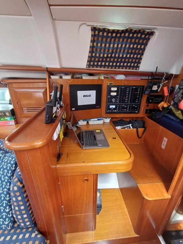 Beneteau Oceanis 411