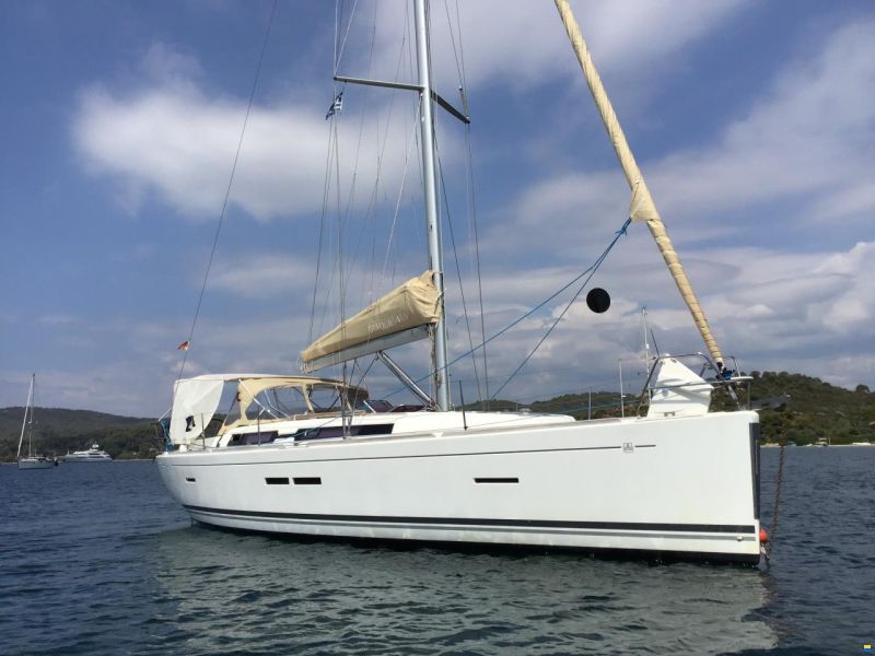 Dufour Grand Large 405