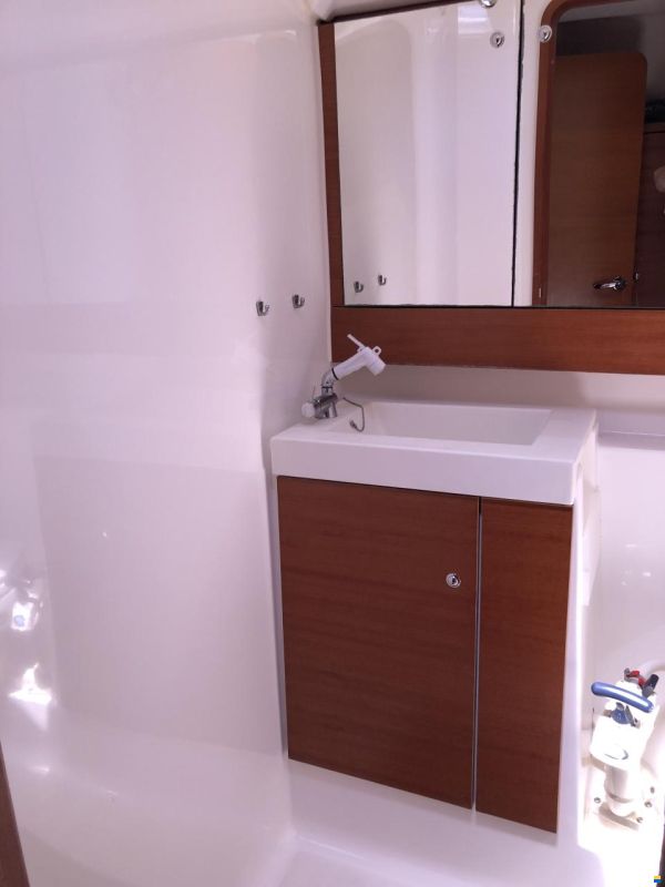 Dufour Grand Large 405