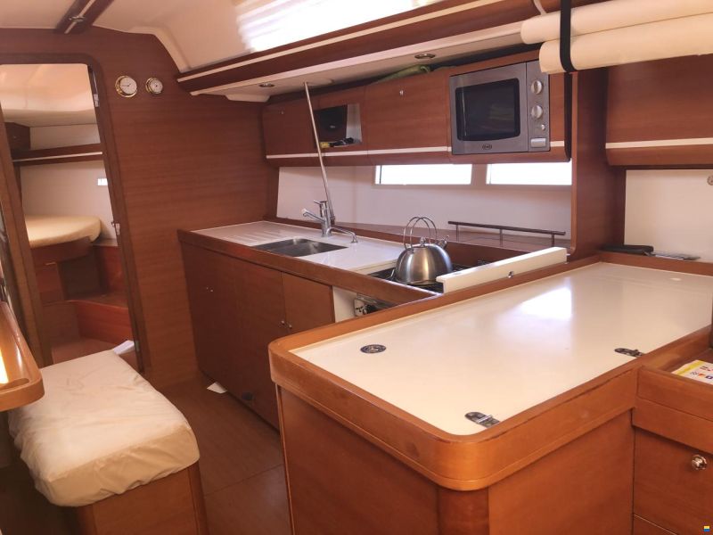 Dufour Grand Large 405