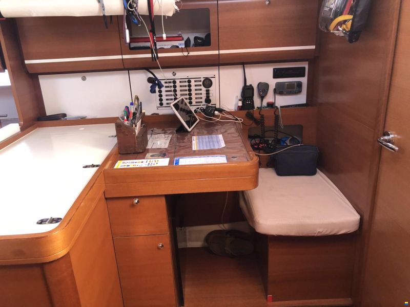 Dufour Grand Large 405