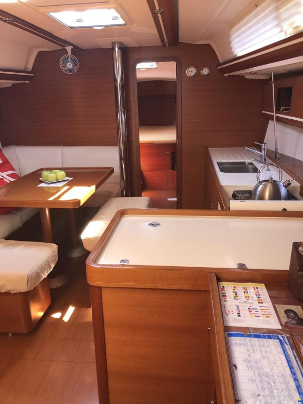 Dufour Grand Large 405