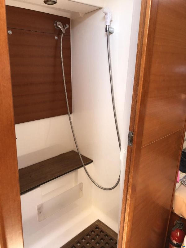 Dufour Grand Large 405