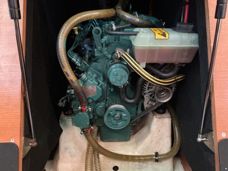 Dufour Grand Large 405