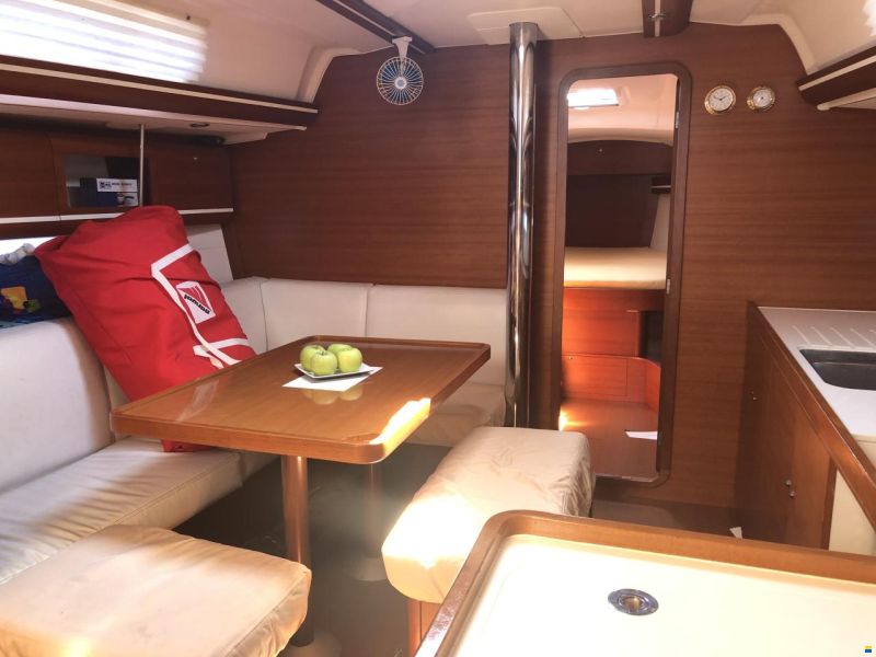 Dufour Grand Large 405