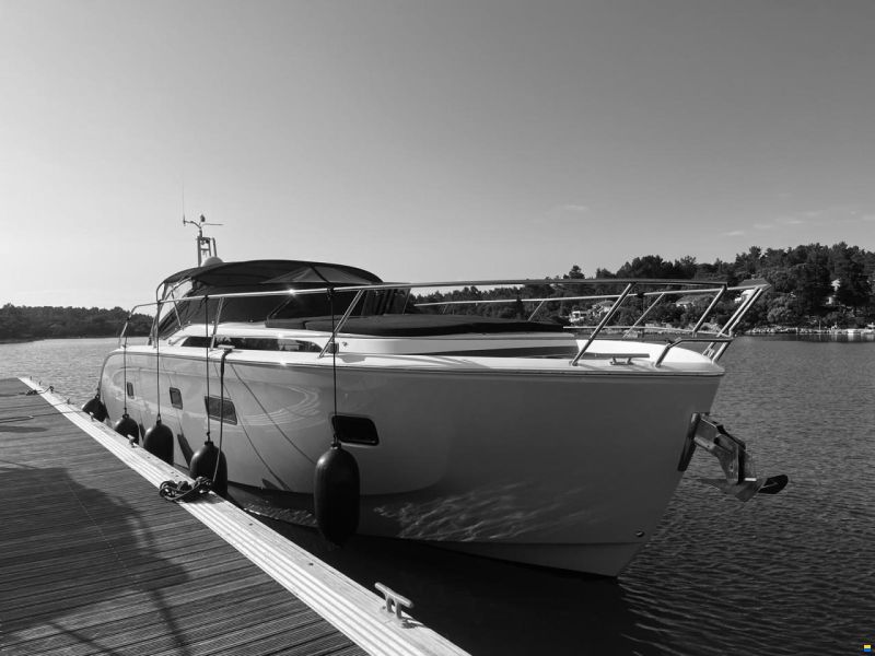 Bavaria Deep Blue 46