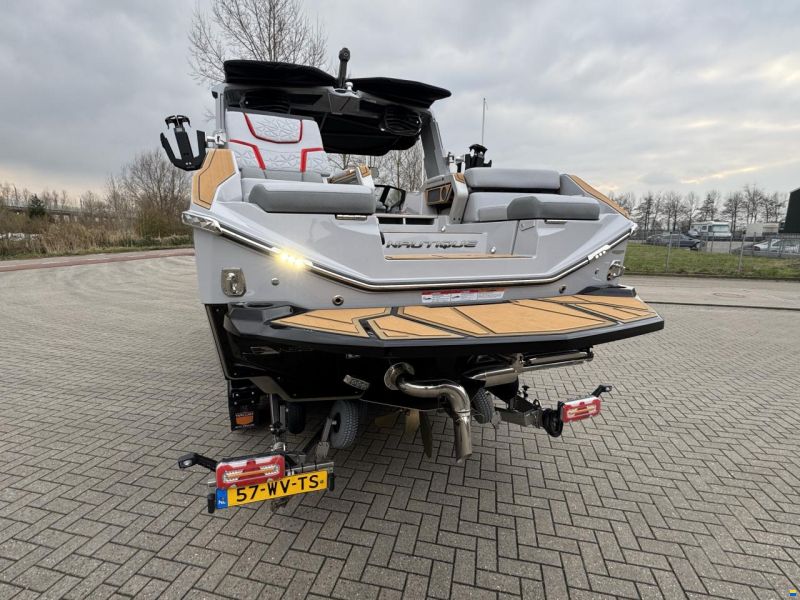 Nautique PARAGON 23