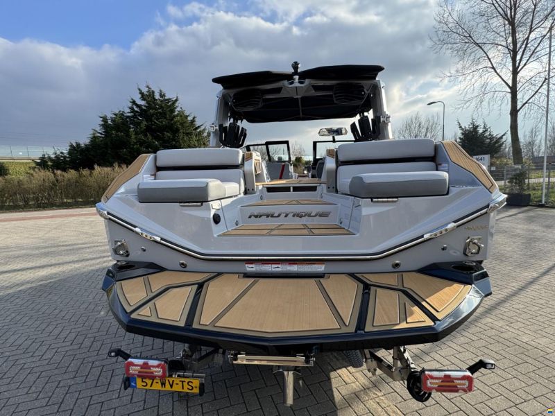 Nautique PARAGON 23