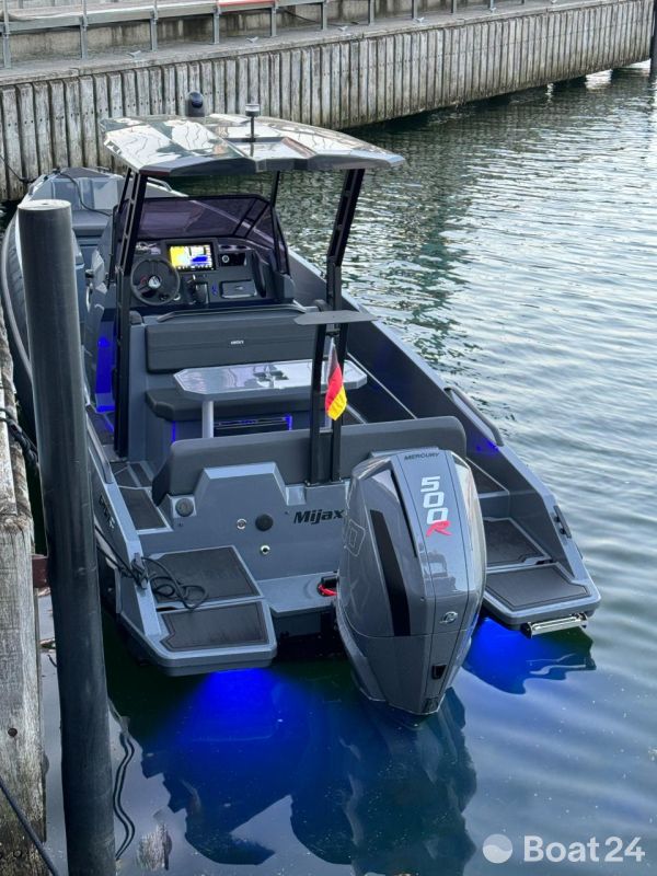 Iron 827 mit Mercury 500R (Racing)