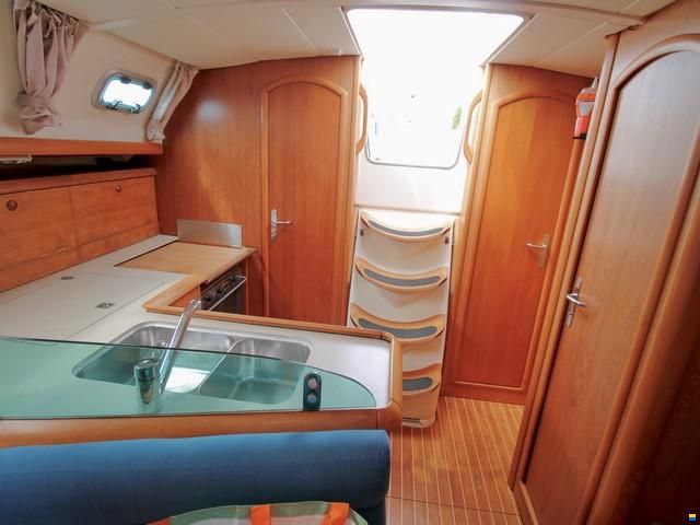 Jeanneau Sun Odyssey 37