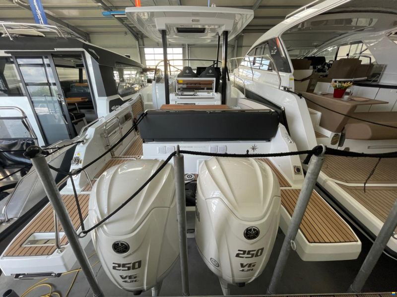 Jeanneau Cap Camarat 9.0 WA S2
