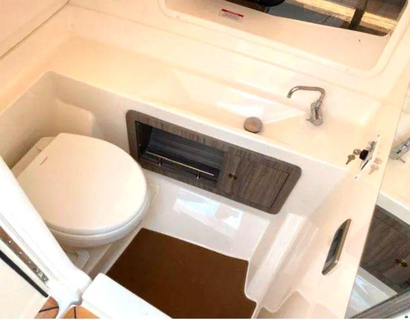Sea Ray SLX 350