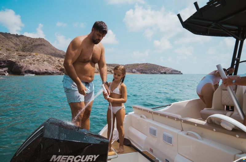 Quicksilver new 705 Open