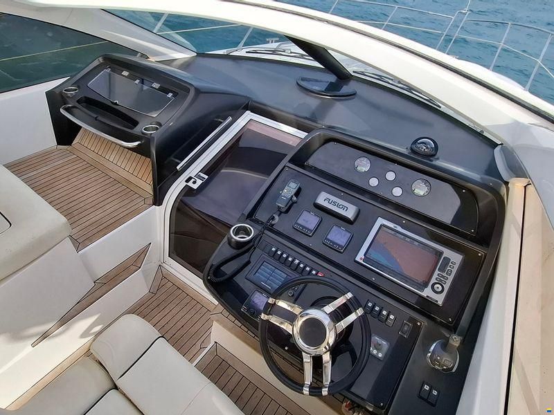 Sunseeker Portofino 48